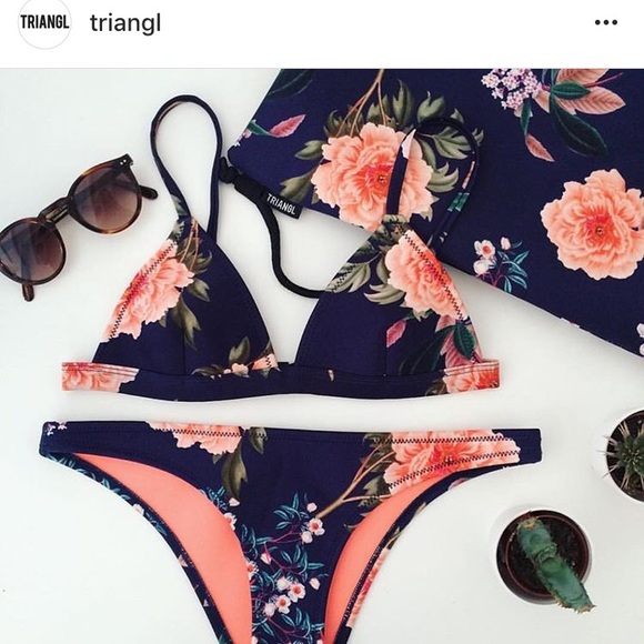 SOLD. Triangl Floral Delilah XS Bikini - Picture 2 of 7